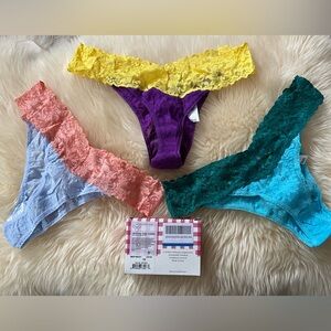 NIB Hanky Panky Signature set of three stretch-lace low-rise thongs $85